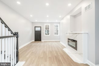2215 Cross St, Philadelphia, PA 19146