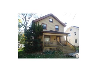 1611 K Ave NE, Cedar Rapids, IA 52402