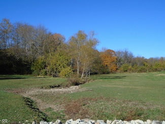 9261 N 3, Milroy, IN 46156