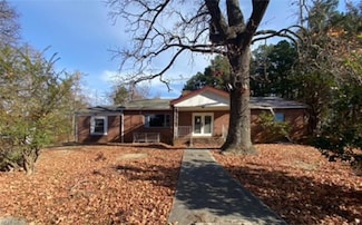 146 Cherry Tree Ln, Crewe, VA 23930