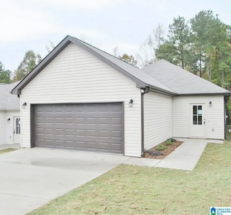 60 Deer Creek Dr, Odenville, AL 35120