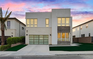 20537 Overlook Ct, Los Angeles, CA 91326