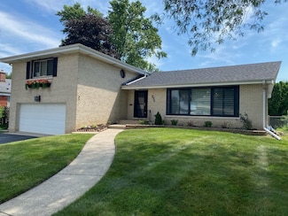771 S Euclid Ave, Elmhurst, IL 60126