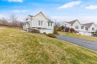 143 Sedeca Dr, Canonsburg, PA 15317