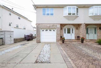 782 Rossville Ave, Staten Island, NY 10309