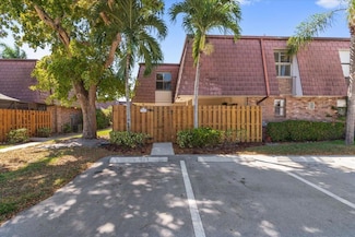 7585 Courtyard Run W, Boca Raton, FL 33433