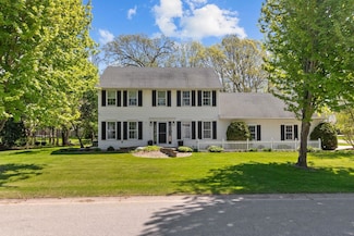 1843 Bridle Ln, Neenah, WI 54956
