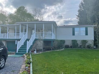 1336 Seanor Rd, Windber, PA 15963