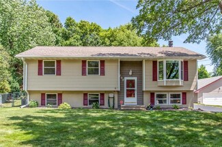 797 Guthrie Ave N, Saint Paul, MN 55128