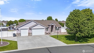 9488 Benjamin Way SE, Moses Lake, WA 98837