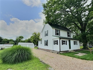 605 E Olive St, Scott City, MO 63780