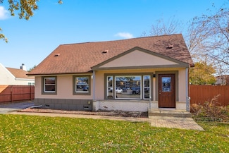 9435 S 78th Ave, Hickory Hills, IL 60457