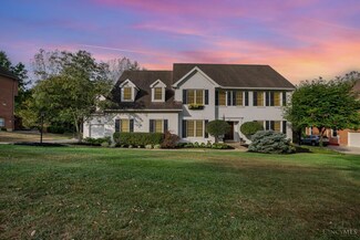5011 Village Dr, Cincinnati, OH 45244