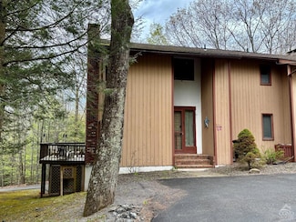 23 Townhouse Ln Unit 1, Windham, NY 12496