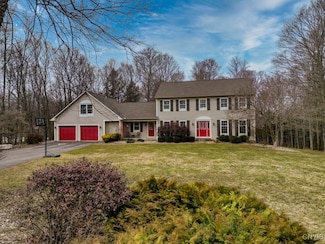 2085 Meadowlark Cir, La Fayette, NY 13084