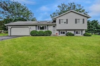 3991 Empire Dr, de Forest, WI 53532