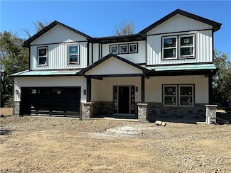 107 Willow Village Dr, Plum, PA 15239