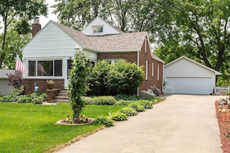 3320 61st St, Des Moines, IA 50322