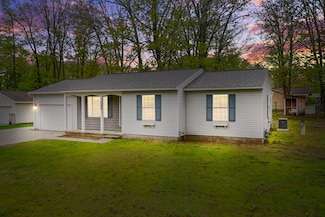 106 Peninsula Dr, Prudenville, MI 48651