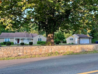 60 Braman Rd, Waterford, CT 06385