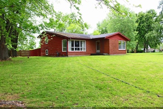 5461 E Reighmoor Rd, Omro, WI 54963