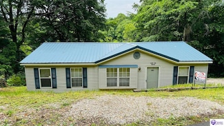 672 Fentress Hideout Ln, Westview, KY 40178