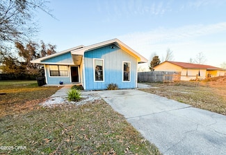 819 Flight Ave, Panama City, FL 32404