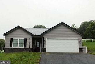 775 Alandale Dr, Chambersburg, PA 17202