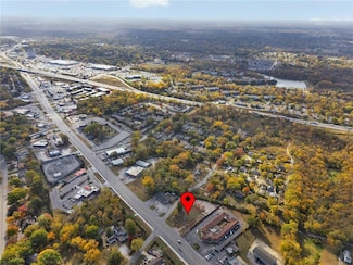 10305 Highway 40 W, Independence, MO 64055