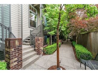 8867 SE 13th Ave, Portland, OR 97202