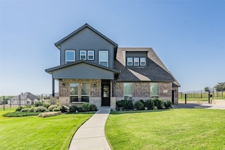 8208 Indian Hills Ct, Benbrook, TX 76126
