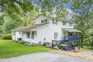 72 Staub Rd, Shavertown, PA 18708