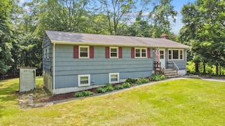837 Long Cove Rd, Gales Ferry, CT 06335