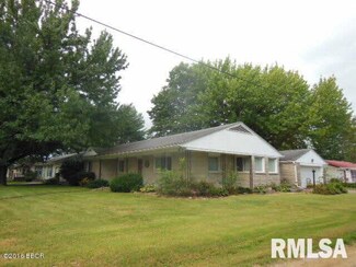 700 Illinois St SW, Clay City, IL 62824