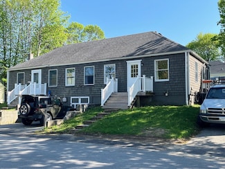 30 - 32 Dismukes St, Kittery, ME 03904
