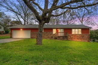 1305 Michael Ln, Hixson, TN 37343