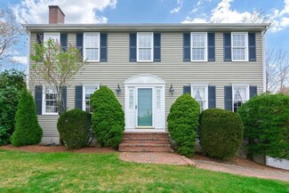35 Indian Ln, Franklin, MA 02038