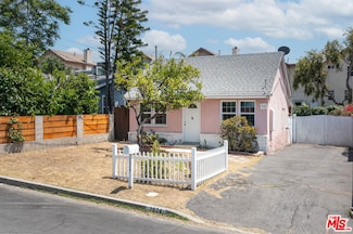 7624 Machrea St, Tujunga, CA 91042