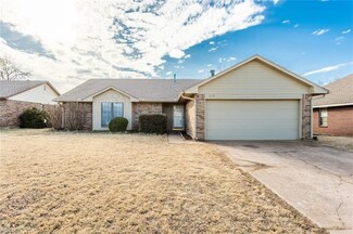 2413 Clover Glen Dr, Edmond, OK 73013