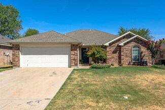 2002 Sword Fish Dr, Mansfield, TX 76063