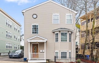 213-215 Florence St Unit 1, Roslindale, MA 02131