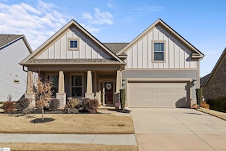 111 Ravencrest Ct, Simpsonville, SC 29680