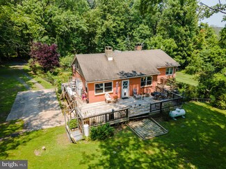 27 Swamp Creek Rd, Erwinna, PA 18920