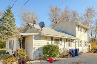 10 Regina Dr, Paris, IL 61944