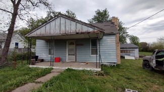 209 E Cedar St, Chilhowee, MO 64733