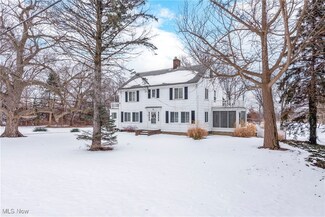 6739 Lake Ave, Elyria, OH 44035