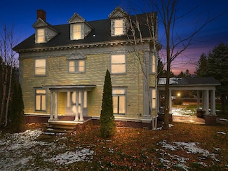 405 Pine St, Rumford, ME 04276