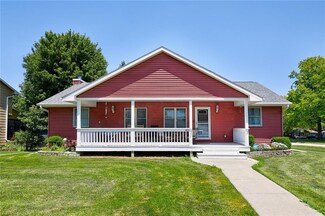 405 NW 4th St, Earlham, IA 50072