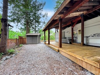 72 5 Big River Blvd W, Deming, WA 98244