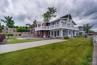 2039 E River Rd, Grand Island, NY 14072
